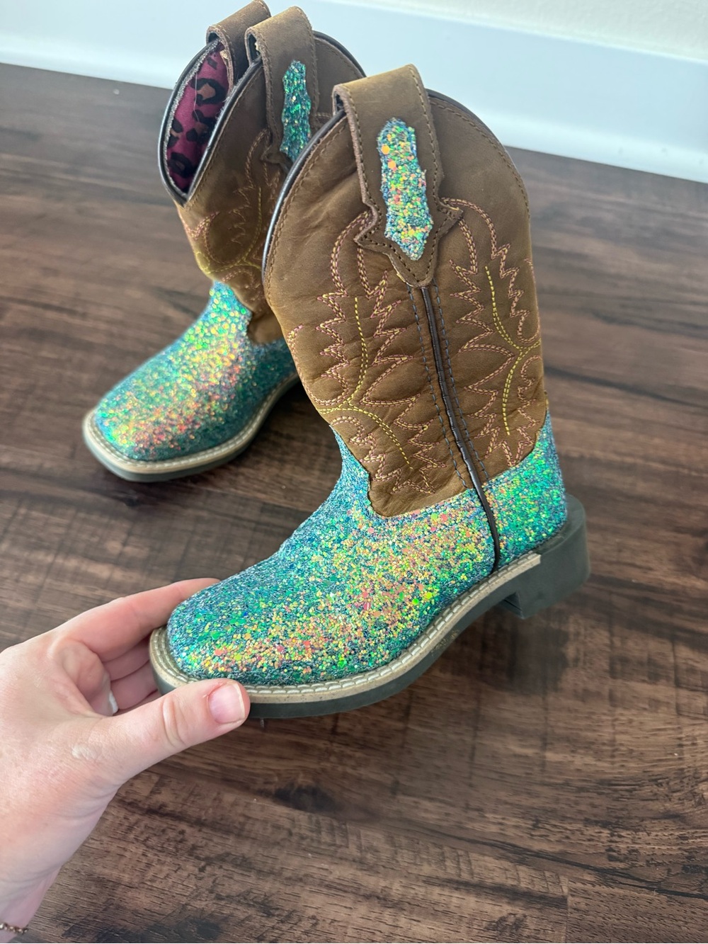 Shyanne Girls Glitter Western Cowboy Boots Size 9D – Worn Once ✨ - Picture 2 of 6